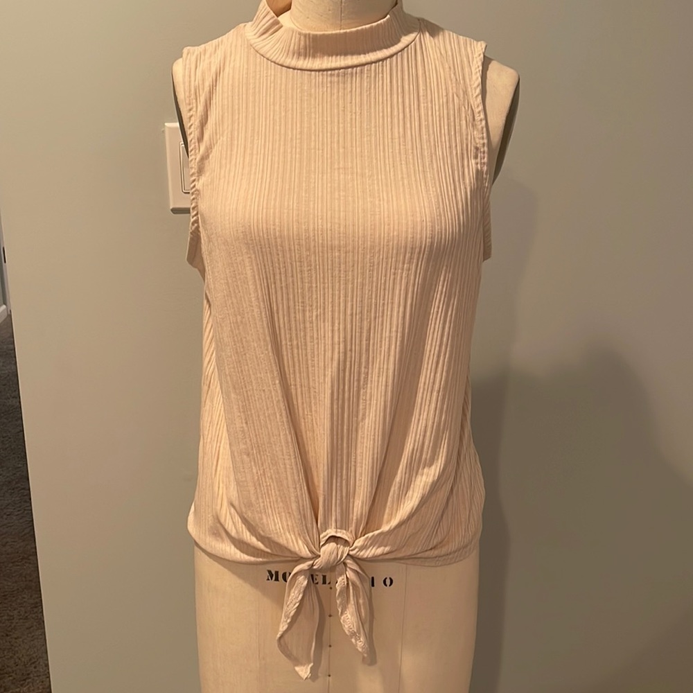 Women’s W5 top size L NWT